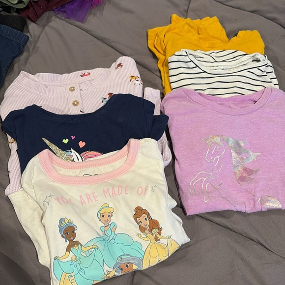 15 piece lot. Size 4-5. All tops - Picture 2 of 4